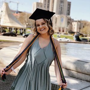 Meet your Posher, Phoebe